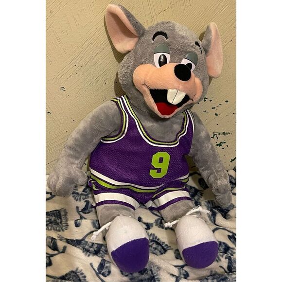 18” Chuck E Cheese Plush Mouse Badketball Star Player #9 - Picture 4 of 8